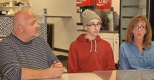 Mother, Father And 17-Year-Old Son Fight Against Three Different Types Of Cancer At The Same Time Mother, Father And 17-Year-Old Son Fight Against Three Different Types Of Cancer At The Same Time