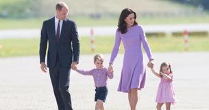 Prince William And Kate Middleton Send Out Their Christmas Card Of The Whole Family Prince William And Kate Middleton Send Out Their Christmas Card Of The Whole Family
