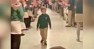 Boy Returns To School After 3-Year Battle With Leukemia And Receives A Standing Ovation Boy Returns To School After 3-Year Battle With Leukemia And Receives A Standing Ovation