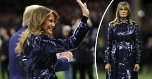 Melanie Trump trägt eine stylische, von den 80ern inspirierte Jacke aus Vynil zu dem 2020 National Championship Spiel Melanie Trump trägt eine stylische, von den 80ern inspirierte Jacke aus Vynil zu dem 2020 National Championship Spiel
