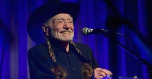 Willie Nelson Wins ‘Best Country Solo Performance’ At 62nd Grammy Awards For “Ride Me Back Home” Willie Nelson Wins ‘Best Country Solo Performance’ At 62nd Grammy Awards For “Ride Me Back Home”