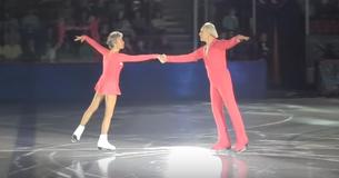 Voormalig Olympische kunstschaatskampioenen maakt op oude leeftijd nog steeds indruk Voormalig Olympische kunstschaatskampioenen maakt op oude leeftijd nog steeds indruk