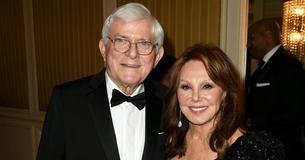 Marlo Thomas Posts Photo On Social Media With Husband Phil Donahue On Wedding Day 39 Years Ago Marlo Thomas Posts Photo On Social Media With Husband Phil Donahue On Wedding Day 39 Years Ago