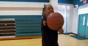Teen With No Arms Holds On To Sports Dreams, Goes On To Play High School Basketball And Football Teen With No Arms Holds On To Sports Dreams, Goes On To Play High School Basketball And Football
