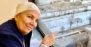 Daughter Writes 'Be Brave' In Snow For Mom Receiving Treatment For Brain Cancer Daughter Writes 'Be Brave' In Snow For Mom Receiving Treatment For Brain Cancer