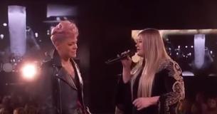 Kelly Clarkson Teams Up With Pink For The Ultimate Performance Of 'Everybody Hurts' Kelly Clarkson Teams Up With Pink For The Ultimate Performance Of 'Everybody Hurts'