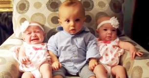 Toddler Meets Twins For First Time And His Reaction Is Cracking Everyone Up Toddler Meets Twins For First Time And His Reaction Is Cracking Everyone Up