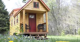 Un jeune de 21 ans construit une mini maison de ses rêves sans hypothèque Un jeune de 21 ans construit une mini maison de ses rêves sans hypothèque