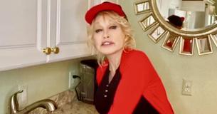 Dolly Parton Performs Updated Version Of 'Jolene' About Hand Washing Dolly Parton Performs Updated Version Of 'Jolene' About Hand Washing