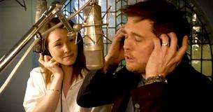 Michael Bublé logra hacer un dueto con su Michael Bublé logra hacer un dueto con su
