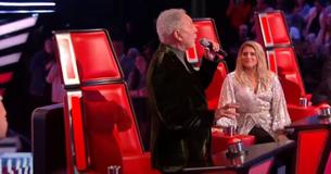 The Voice Judges Coax Sir Tom Jones Into Rousing Performance Of 'It's Not Unusual' The Voice Judges Coax Sir Tom Jones Into Rousing Performance Of 'It's Not Unusual'
