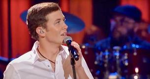 Scotty McCreery führte 'The Dance' vor, ein Cover für diejenigen, die bereits geliebt haben Scotty McCreery führte 'The Dance' vor, ein Cover für diejenigen, die bereits geliebt haben