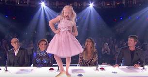 Menino e menina apresentam fantástica performance de 'Footloose' e deixam jurados sem palavras Menino e menina apresentam fantástica performance de 'Footloose' e deixam jurados sem palavras