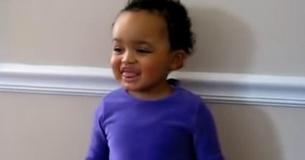 Dad Asks 17-Month-Old Daughter To Perform “Amazing Grace” And She Nails It Dad Asks 17-Month-Old Daughter To Perform “Amazing Grace” And She Nails It