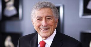 Tony Bennett Celebrated By Elton John, Billy Joel, Stevie Wonder And More Stars On 94th Birthday Tony Bennett Celebrated By Elton John, Billy Joel, Stevie Wonder And More Stars On 94th Birthday