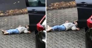 La respuesta de un padre al berrinche de su hija de dos años de edad conquista Internet La respuesta de un padre al berrinche de su hija de dos años de edad conquista Internet