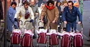 First All-Girl Sextuplets On Record Are Grown-Up And In Their Thirties First All-Girl Sextuplets On Record Are Grown-Up And In Their Thirties