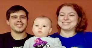 Amusing Five-Month-Old Is Obsessed With The Security Camera At A Department Store Amusing Five-Month-Old Is Obsessed With The Security Camera At A Department Store