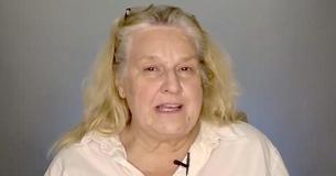 Mulher de 65 anos está solteira e pronta para conhecer pessoas novas depois de uma transformação rejuvenescedora Mulher de 65 anos está solteira e pronta para conhecer pessoas novas depois de uma transformação rejuvenescedora