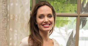 Angelina Jolie Honors Late Mom Marcheline Bertrand With Heartfelt Essay Angelina Jolie Honors Late Mom Marcheline Bertrand With Heartfelt Essay