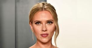 Scarlett Johansson's Twin Brother Shares Her Good Looks Scarlett Johansson's Twin Brother Shares Her Good Looks