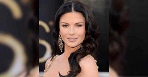 Catherine Zeta-Jones und Michael Douglas kommen mit ihren drei Kindern zusammen, um Thanksgiving zu feiern Catherine Zeta-Jones und Michael Douglas kommen mit ihren drei Kindern zusammen, um Thanksgiving zu feiern