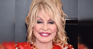 Dolly Parton sorprende a sus fans mostrándoles cómo es su peinado natural Dolly Parton sorprende a sus fans mostrándoles cómo es su peinado natural