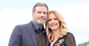 A luxuosa casa de John Travolta na Flórida é um aeroporto funcional com espaço o suficiente para vários aviões A luxuosa casa de John Travolta na Flórida é um aeroporto funcional com espaço o suficiente para vários aviões