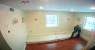 Dad Makes Over His Daughters’ Bedroom Into An Indoor Tree House Dad Makes Over His Daughters’ Bedroom Into An Indoor Tree House