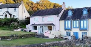 Just One Local Left In Seaside Village So Stunning Nearly All Houses Are Millionaires' Second Homes Just One Local Left In Seaside Village So Stunning Nearly All Houses Are Millionaires' Second Homes