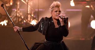 Singer P!nk Is Offering To Pay Norwegian Women's Beach Handball Team's Fine For Wearing Shorts Singer P!nk Is Offering To Pay Norwegian Women's Beach Handball Team's Fine For Wearing Shorts