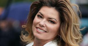 At 55 Years Old Singer Shania Twain Shows Off Her Brand-New Hair Makeover At 55 Years Old Singer Shania Twain Shows Off Her Brand-New Hair Makeover