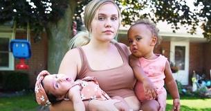 Una 16enne cerca di nascondere la sua prima gravidanza alla famiglia, e oggi è madre di due bambini Una 16enne cerca di nascondere la sua prima gravidanza alla famiglia, e oggi è madre di due bambini