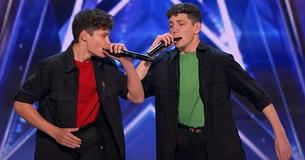 Teen Brothers Play Harmonica Duet & Earn Standing Ovation From Judges On AGT Teen Brothers Play Harmonica Duet & Earn Standing Ovation From Judges On AGT