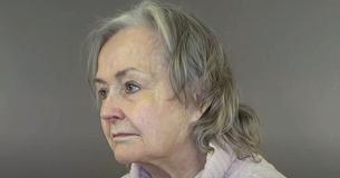 80-Year-Old Retiree Receives Makeover Which Transforms Her Look And Life 80-Year-Old Retiree Receives Makeover Which Transforms Her Look And Life