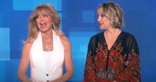 Kate Hudson Tells Goldie Hawn To Dance, Her Moves Keep Audience Roaring Kate Hudson Tells Goldie Hawn To Dance, Her Moves Keep Audience Roaring