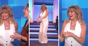 Kate Hudson Tells Goldie Hawn To Dance, Her Moves Keep Audience Roaring Kate Hudson Tells Goldie Hawn To Dance, Her Moves Keep Audience Roaring