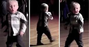 Baby Hears Favorite Song Play, Starts To Dance Jive But His Ending Cracks Audience Up Baby Hears Favorite Song Play, Starts To Dance Jive But His Ending Cracks Audience Up