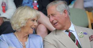 Le Prince Charles veut que la Duchesse Camilla ait le titre de « Reine », mais ses fils ne sont pas d'accord Le Prince Charles veut que la Duchesse Camilla ait le titre de « Reine », mais ses fils ne sont pas d'accord