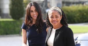 Meghan Markle ha avuto il pieno sostegno della madre Doria Ragland quando ha lasciato la vita reale Meghan Markle ha avuto il pieno sostegno della madre Doria Ragland quando ha lasciato la vita reale