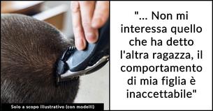 Papà che rade la testa della figlia sedicenne come punizione per aver Papà che rade la testa della figlia sedicenne come punizione per aver
