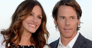Julia Roberts ‘Can’t Stop Kissing’ Husband Daniel Moder Amid 20th Wedding Anniversary Julia Roberts ‘Can’t Stop Kissing’ Husband Daniel Moder Amid 20th Wedding Anniversary