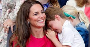Kate Middleton se souvient de l'époque où le Prince Louis était tout petit, mais dit qu'il est devenu un « grand garçon » Kate Middleton se souvient de l'époque où le Prince Louis était tout petit, mais dit qu'il est devenu un « grand garçon »