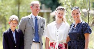Il principe Edoardo e sua moglie Sophie hanno cresciuto i loro figli senza titoli reali Il principe Edoardo e sua moglie Sophie hanno cresciuto i loro figli senza titoli reali