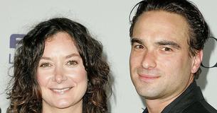 Sara Gilbert Revealed She Was Gay To Then-Boyfriend Johnny Galecki While On ‘Roseanne,’ He Supported Her Since Sara Gilbert Revealed She Was Gay To Then-Boyfriend Johnny Galecki While On ‘Roseanne,’ He Supported Her Since