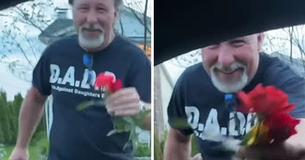 Sweet Dad Makes Sure To Always Give His Daughter Freshly Picked Roses From His Garden Every Day Sweet Dad Makes Sure To Always Give His Daughter Freshly Picked Roses From His Garden Every Day