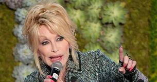 Dolly Parton Marked First Wedding Anniversary Alone At Church Where She Married Late Husband Dolly Parton Marked First Wedding Anniversary Alone At Church Where She Married Late Husband