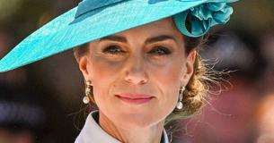 Princess Catherine Spotted Calling Uniform-Clad Prince William ‘So Sexy’ In Swoon-Worthy Video Princess Catherine Spotted Calling Uniform-Clad Prince William ‘So Sexy’ In Swoon-Worthy Video