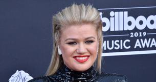 Kelly Clarkson’s Son Remy Is Mom's ‘Cutest Date’ At The Grammys Kelly Clarkson’s Son Remy Is Mom's ‘Cutest Date’ At The Grammys
