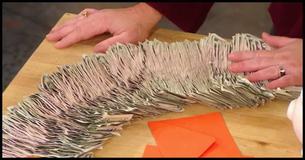 Teen Saves The $5 Bills She Earned In A Year From Chores And Ends Up With A Whopping $1,400 Teen Saves The $5 Bills She Earned In A Year From Chores And Ends Up With A Whopping $1,400